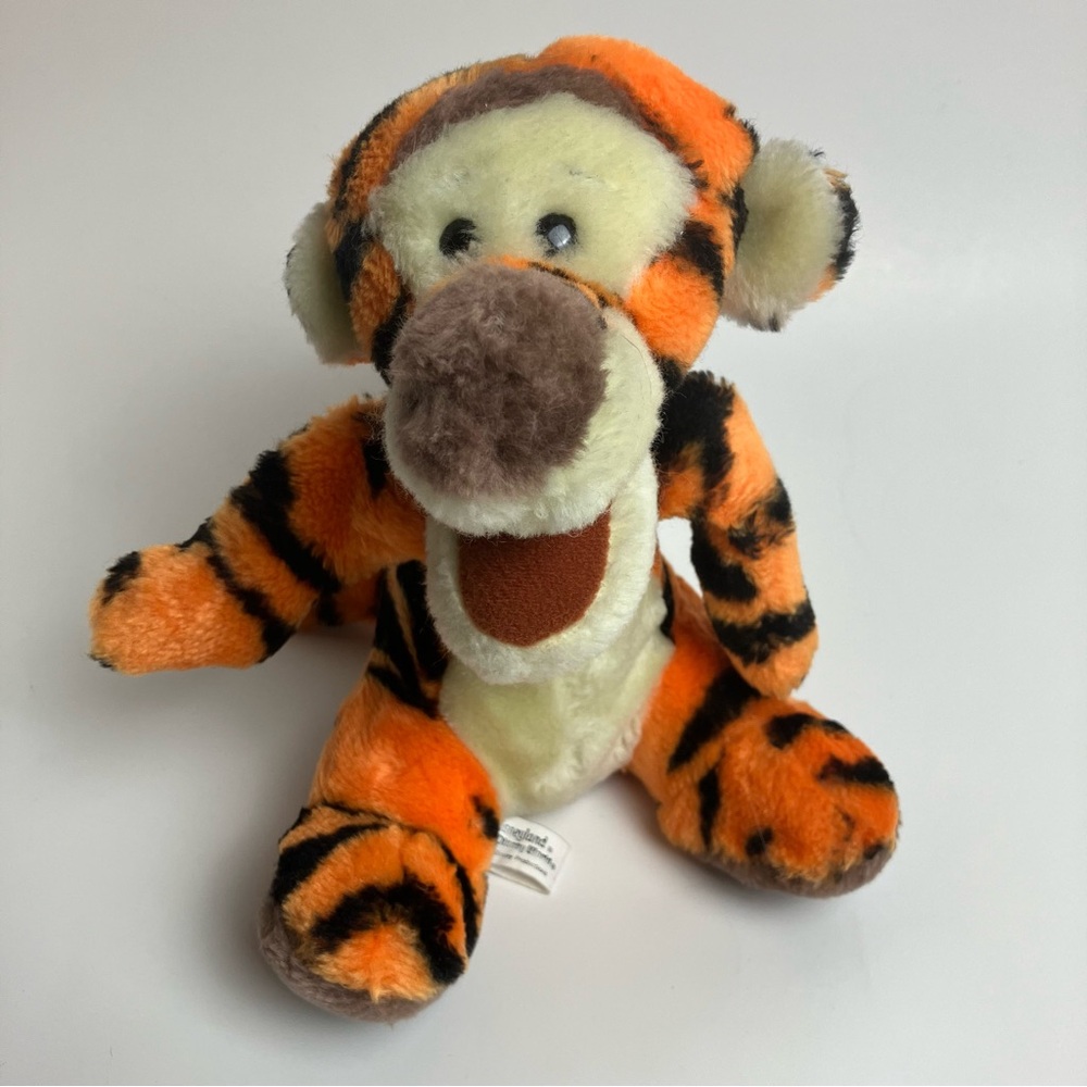 Vintage Winnie-The-Pooh Tigger Plush DisneyLand Stuffed Animal Orange Tigrou